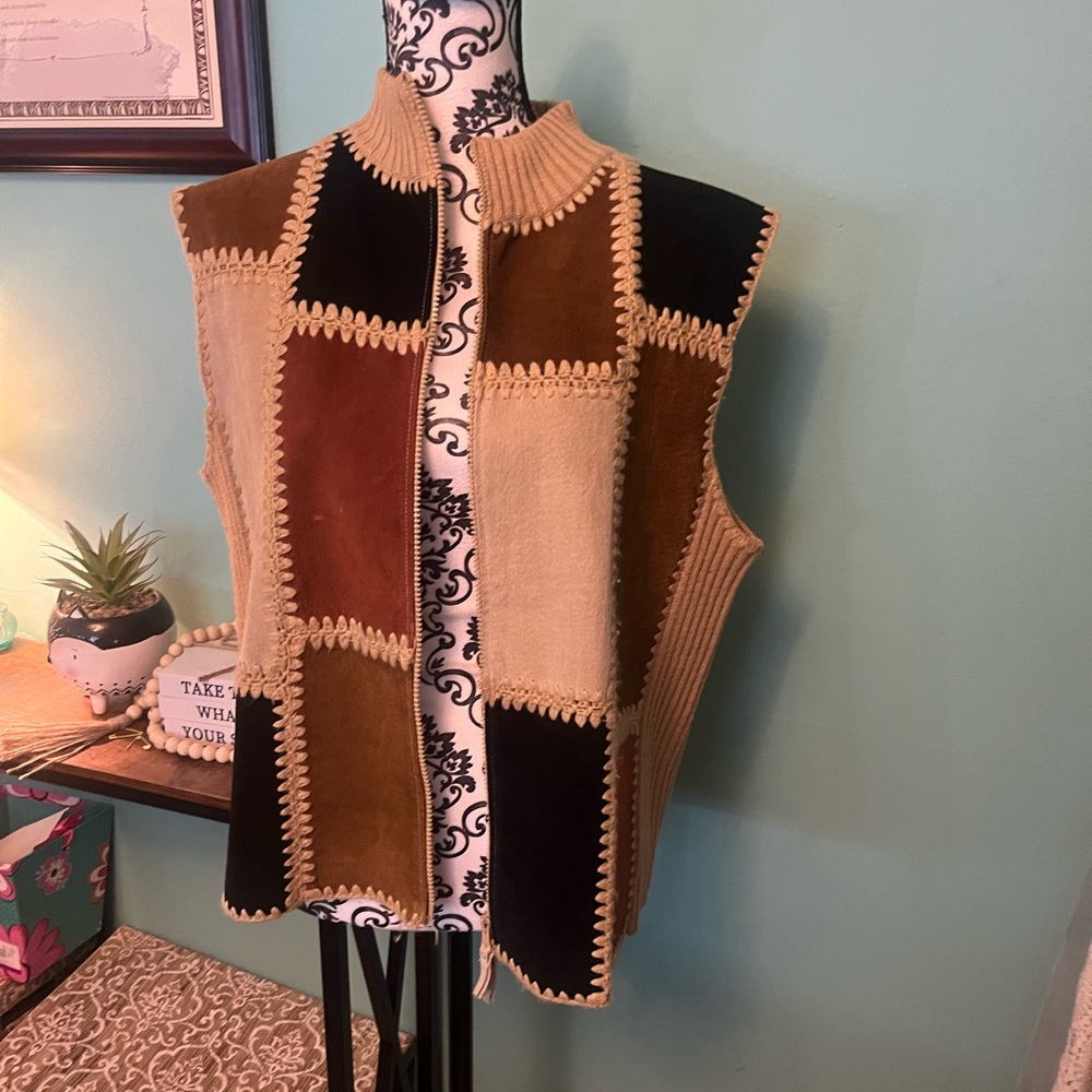 Designer’s Studio Originals Patchwork Vest in Brown and Black. Large.  EUC.